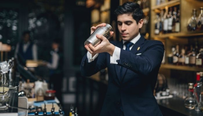 Federico Pavan mixing a cocktail