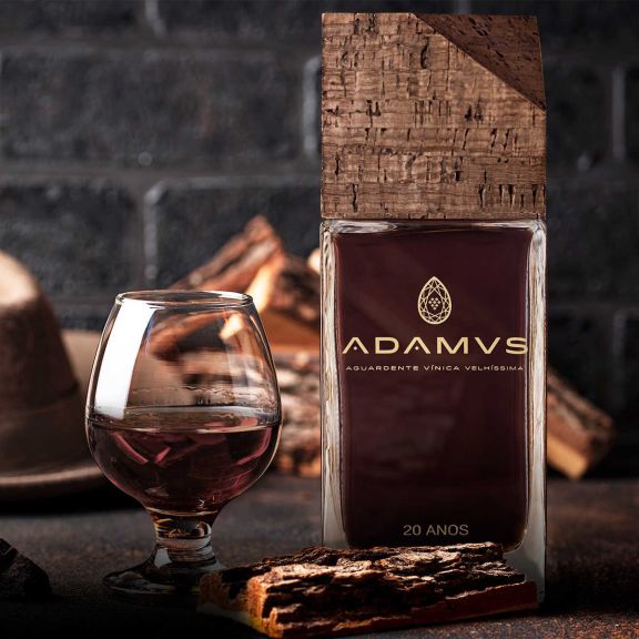 Photo for: Adamus Aguardente Vinica Velhissima 20 Anos