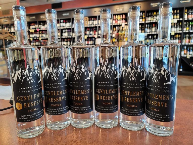 Photo for: Gentlemen's Reserve Vodka 