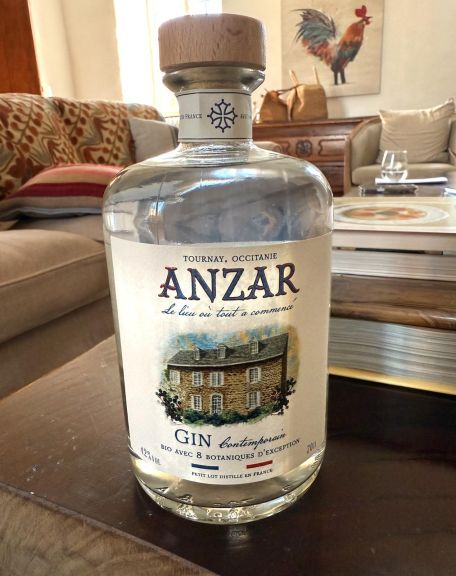 Photo for: Gin Anzar
