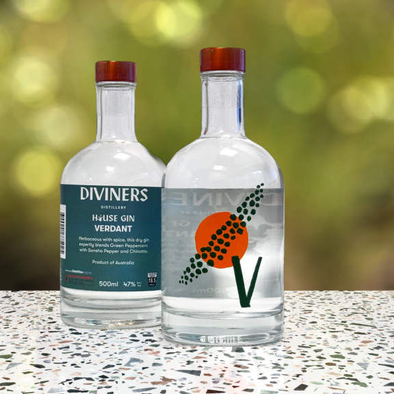 Photo for: Diviners Distillery - House Gin - Verdant